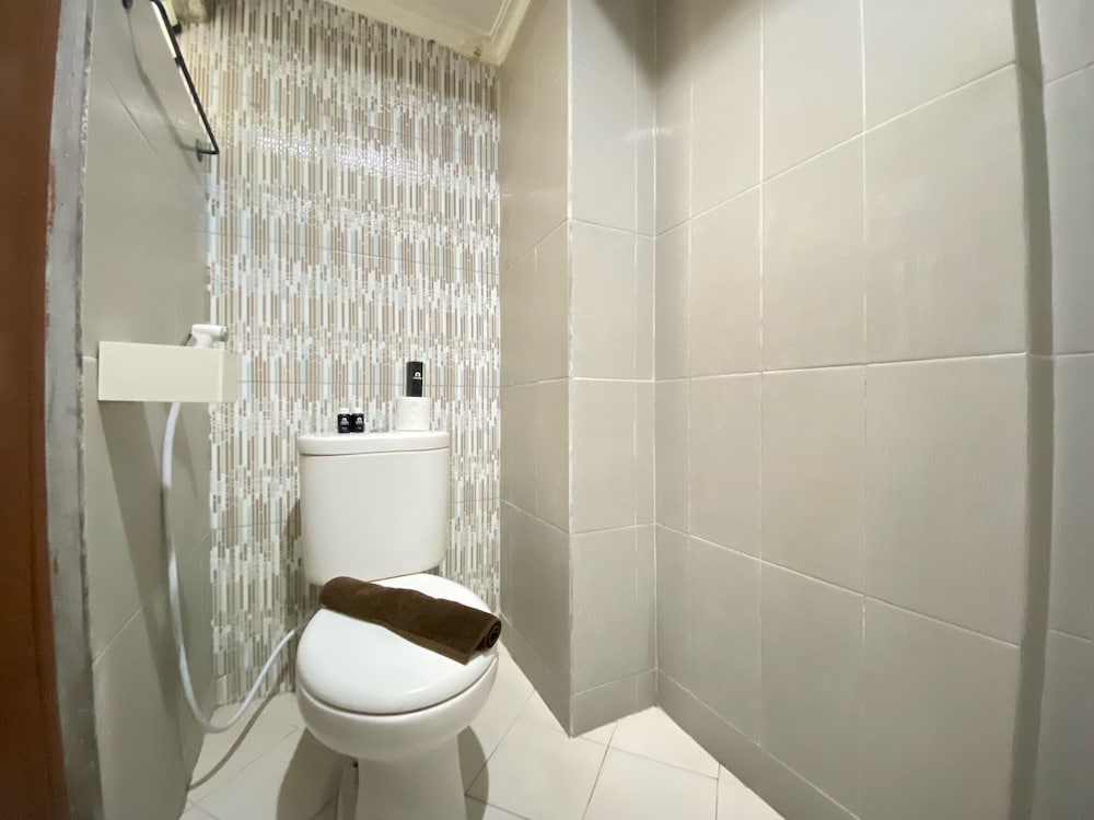 cozy 2br apartment at gateway ahmad yani cicadas