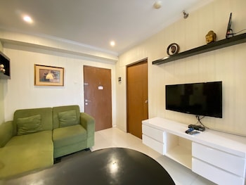 cozy 2br apartment at gateway ahmad yani cicadas