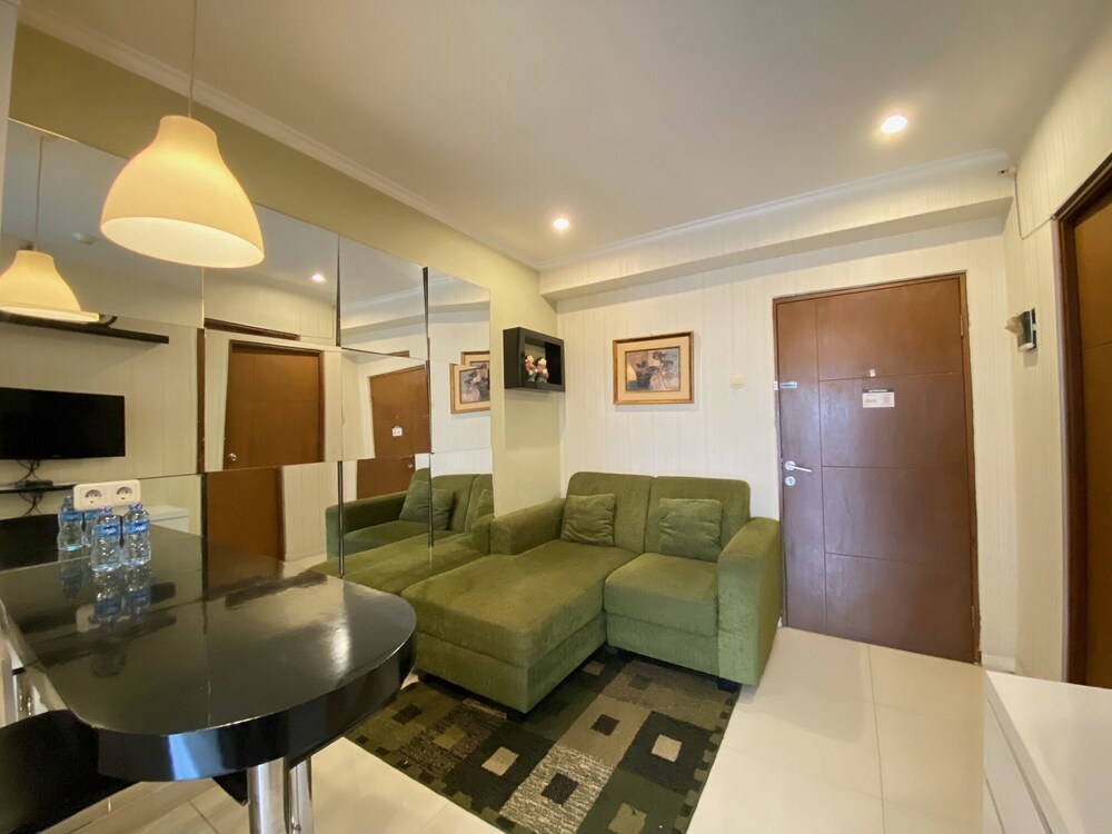 cozy 2br apartment at gateway ahmad yani cicadas