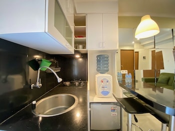 cozy 2br apartment at gateway ahmad yani cicadas