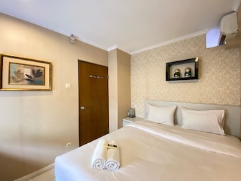 cozy 2br apartment at gateway ahmad yani cicadas