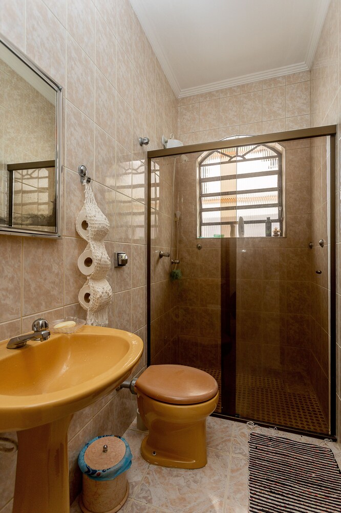 casa com piscina e churrasqueira em caraguatatuba