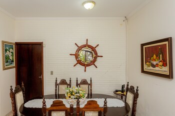 casa com piscina e churrasqueira em caraguatatuba