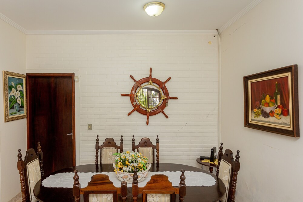 casa com piscina e churrasqueira em caraguatatuba