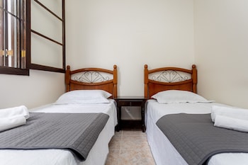 casa com piscina e churrasqueira em caraguatatuba