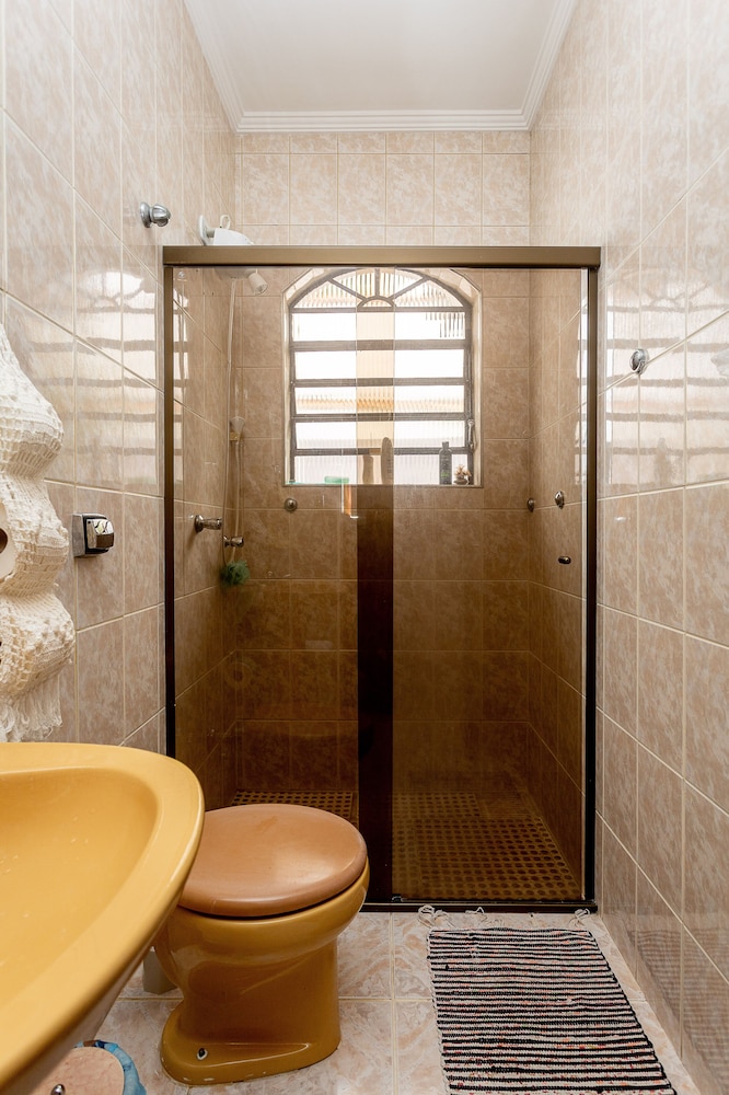 casa com piscina e churrasqueira em caraguatatuba