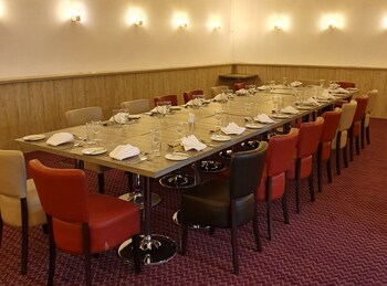 Kegworth Hotel & Conference Centre,Derby>>Castle Donington,3 star