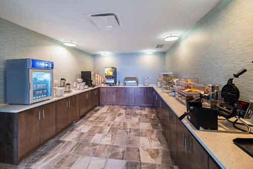 comfort inn and suites oklahoma city near bricktown