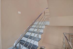 flagship 90881 r k guest house