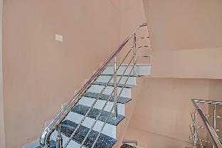 flagship 90881 r k guest house