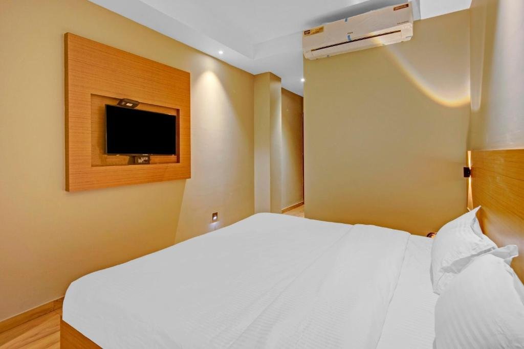 Capital O Penthouse,India>>Guwahati,3 star