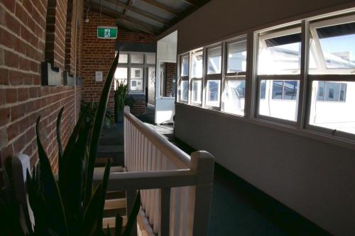geraldton backpackers on the foreshore