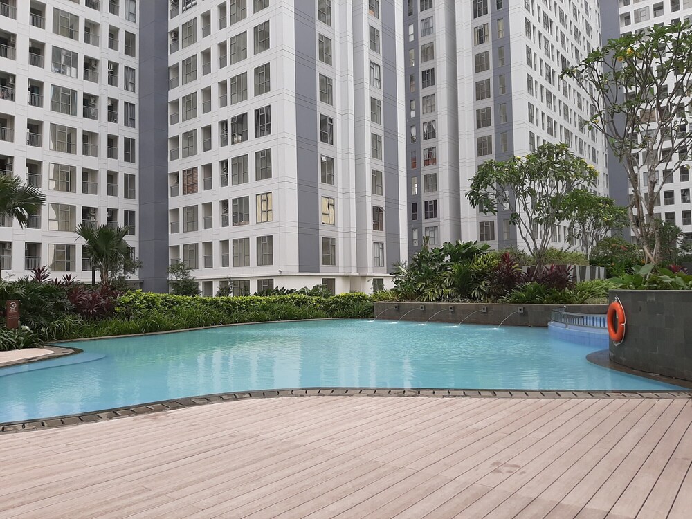 fancy and nice 2br apartment at m town residence