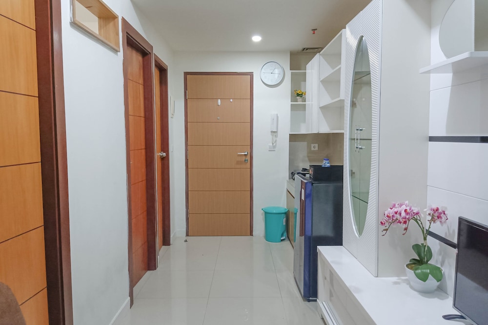 nice and homey 2br at vida view makasar apartment