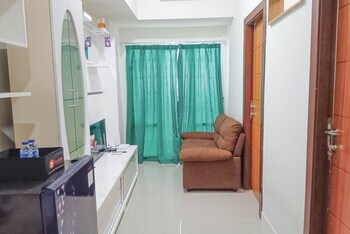 nice and homey 2br at vida view makasar apartment