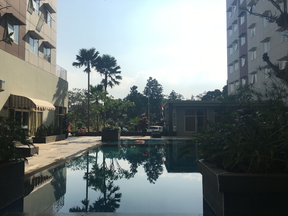 cozy 2br apartment at pinewood jatinangor