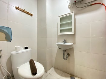 cozy 2br apartment at pinewood jatinangor