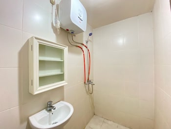 cozy 2br apartment at pinewood jatinangor