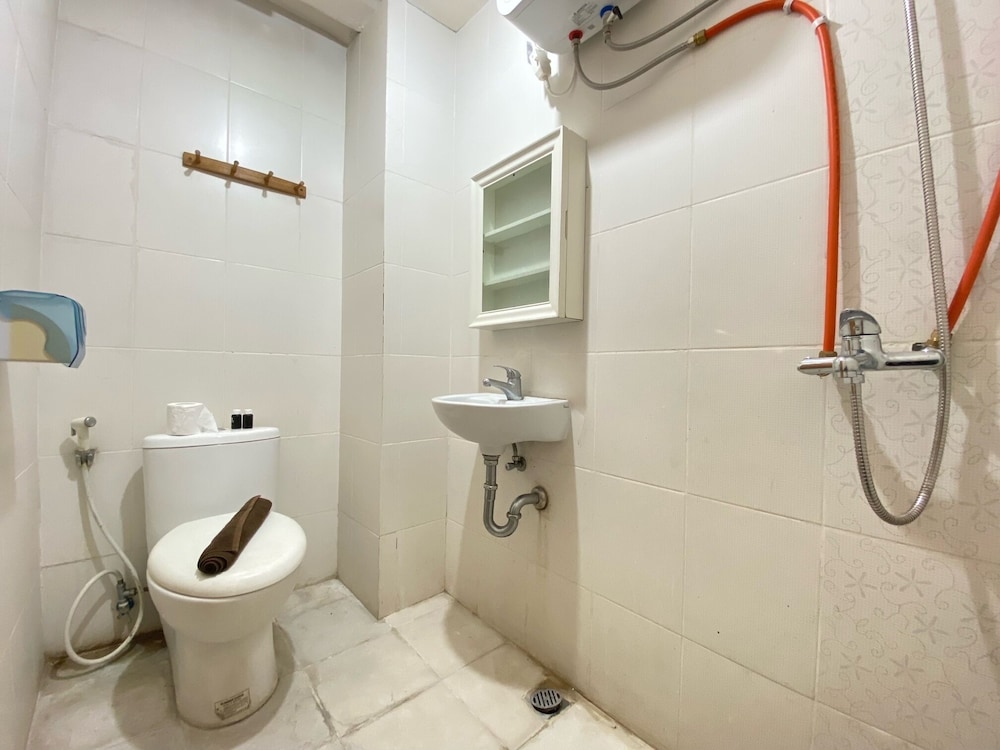cozy 2br apartment at pinewood jatinangor