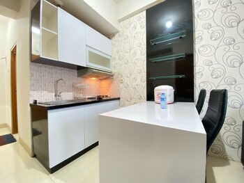 cozy 2br apartment at pinewood jatinangor