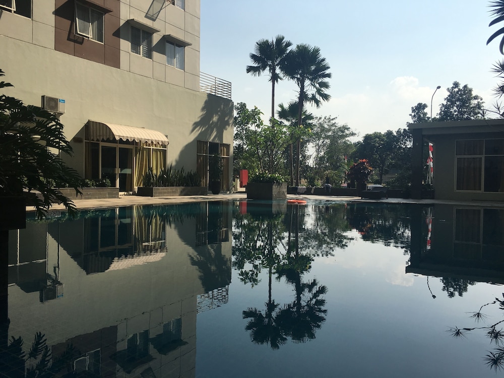 cozy 2br apartment at pinewood jatinangor