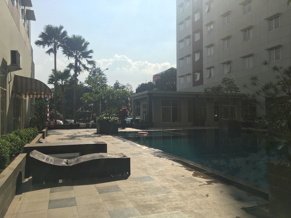 cozy 2br apartment at pinewood jatinangor
