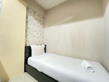 cozy 2br apartment at pinewood jatinangor