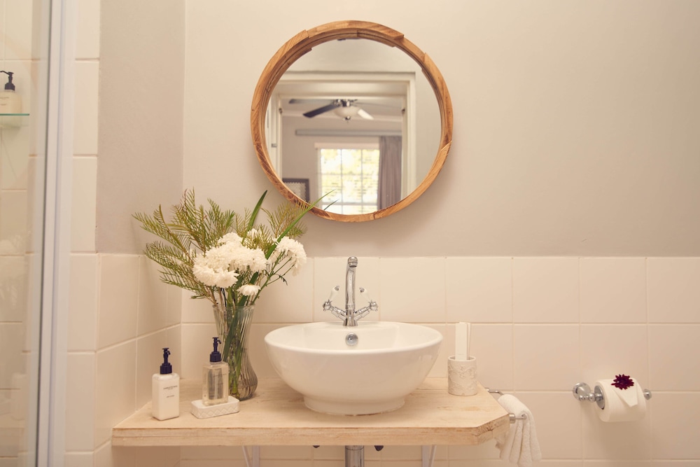 the corner house la nnexe