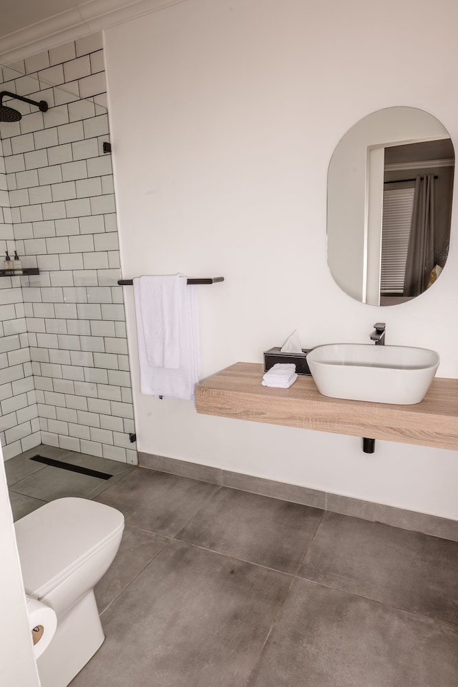 the corner house la nnexe