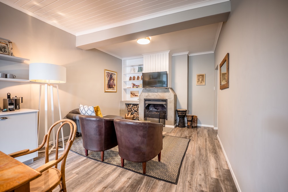 the corner house la nnexe