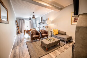 the corner house la nnexe