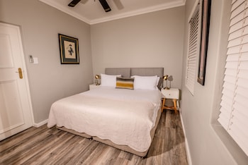 the corner house la nnexe