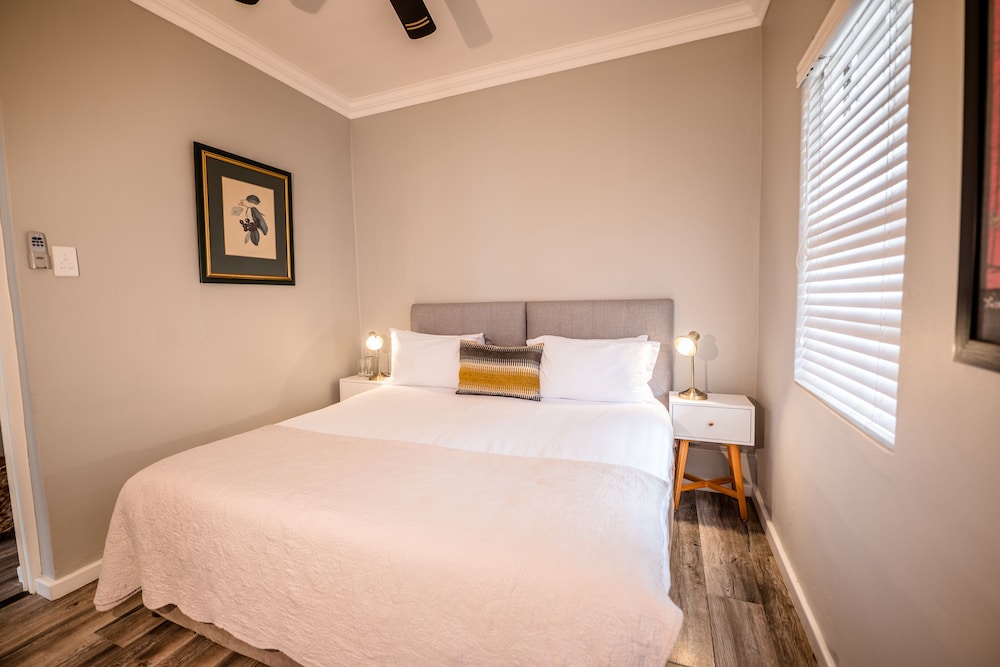 the corner house la nnexe