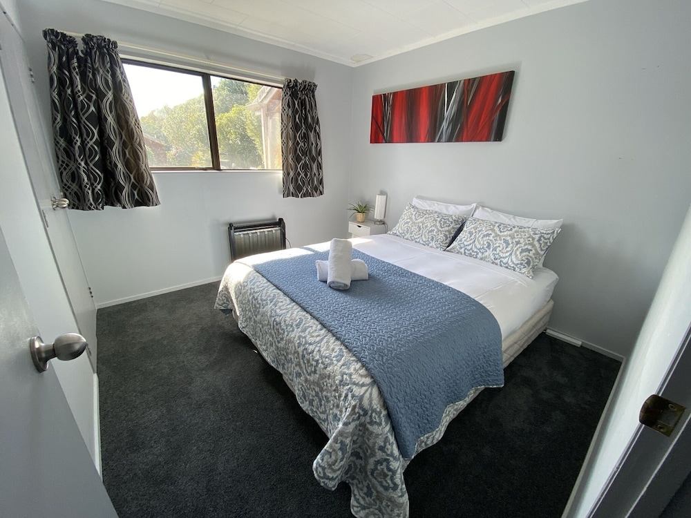 motuoapa bay chalets