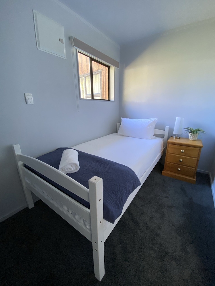 motuoapa bay chalets