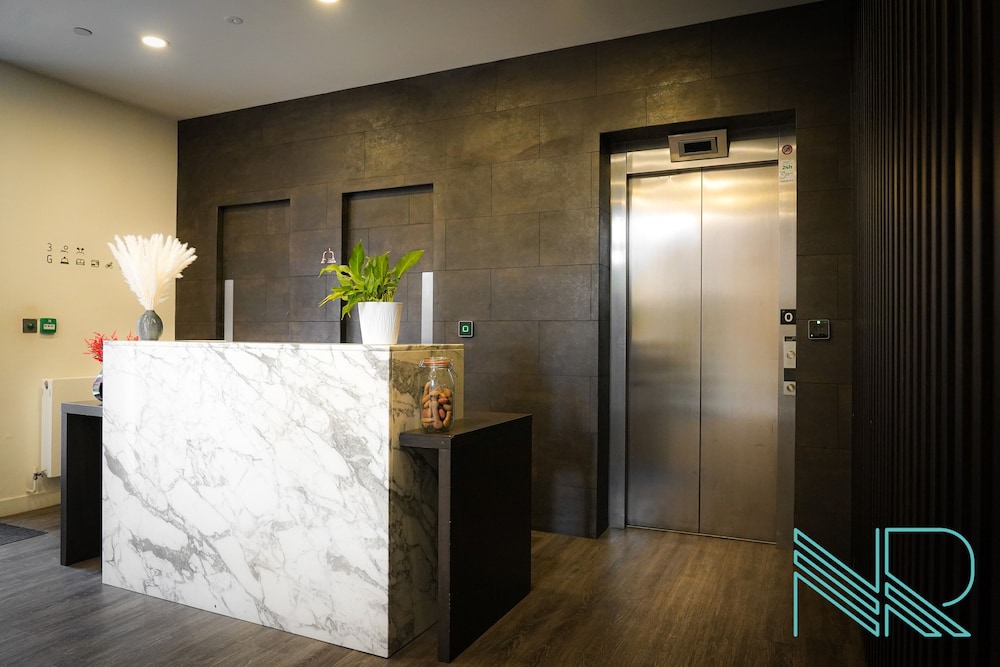 luxury stevenage town centre apartment