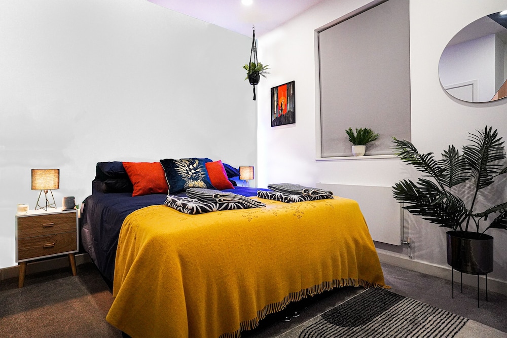 luxury stevenage town centre apartment