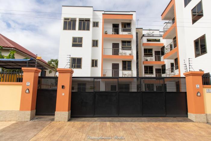 stunning 2 bedroom furnished apartment in accra