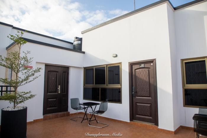 stunning 2 bedroom furnished apartment in accra
