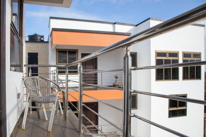stunning 2 bedroom furnished apartment in accra