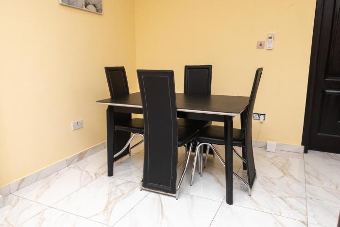stunning 2 bedroom furnished apartment in accra