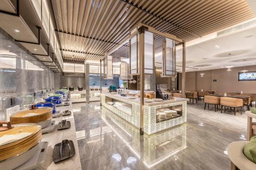 atour hotel high tech zone xinglian