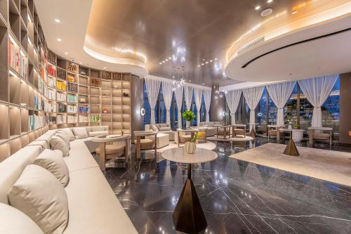atour hotel high tech zone xinglian