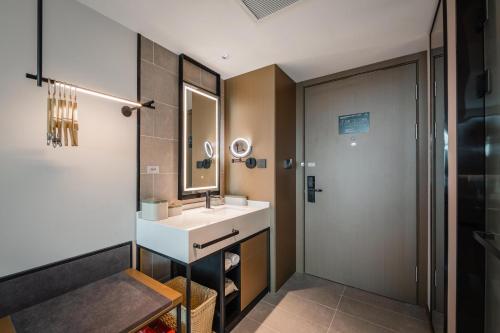 atour hotel shenyang changbai island