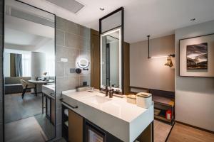 atour hotel shenyang changbai island