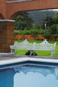 hotel meson del puente