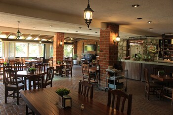 hotel meson del puente