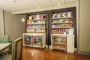 hampton inn hutchinson