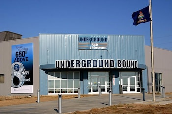 hampton inn hutchinson