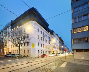 jimmys apartments dandelion